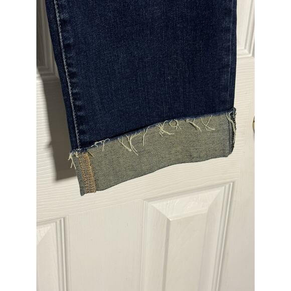 Lucky Brand Dark Wash Roughed Cuffed Sweet Mid Rise Crop, 12/31 - Picture 4 of 9